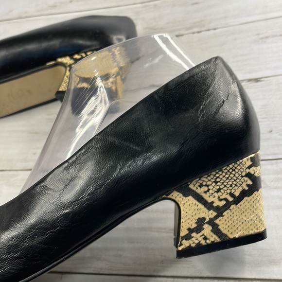 Vintage Bellini Black Leather and Reptile Button Low Heel Pump - Picture 14 of 15